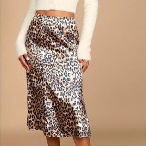 Lulus Global Icon Tan & Navy Blue Leopard Print Satin Skirt NWOT Small